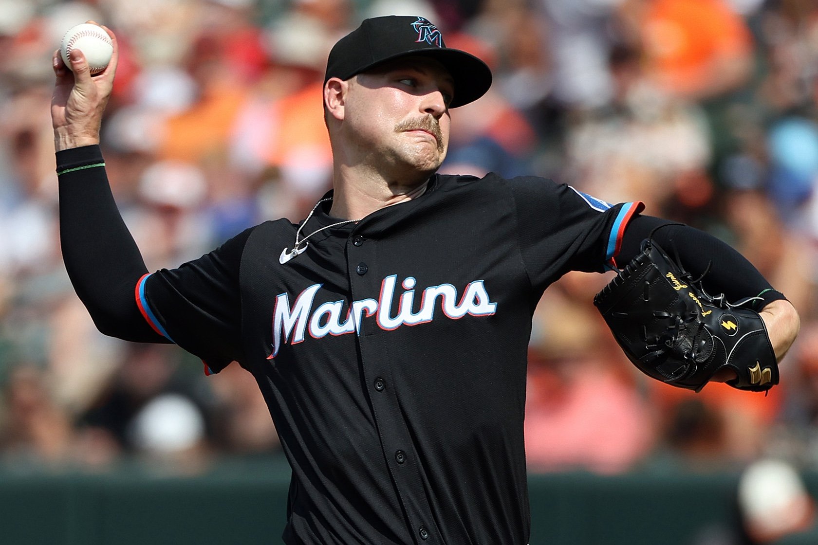 Rogers-Junk duel culiminates in complete Marlins win
