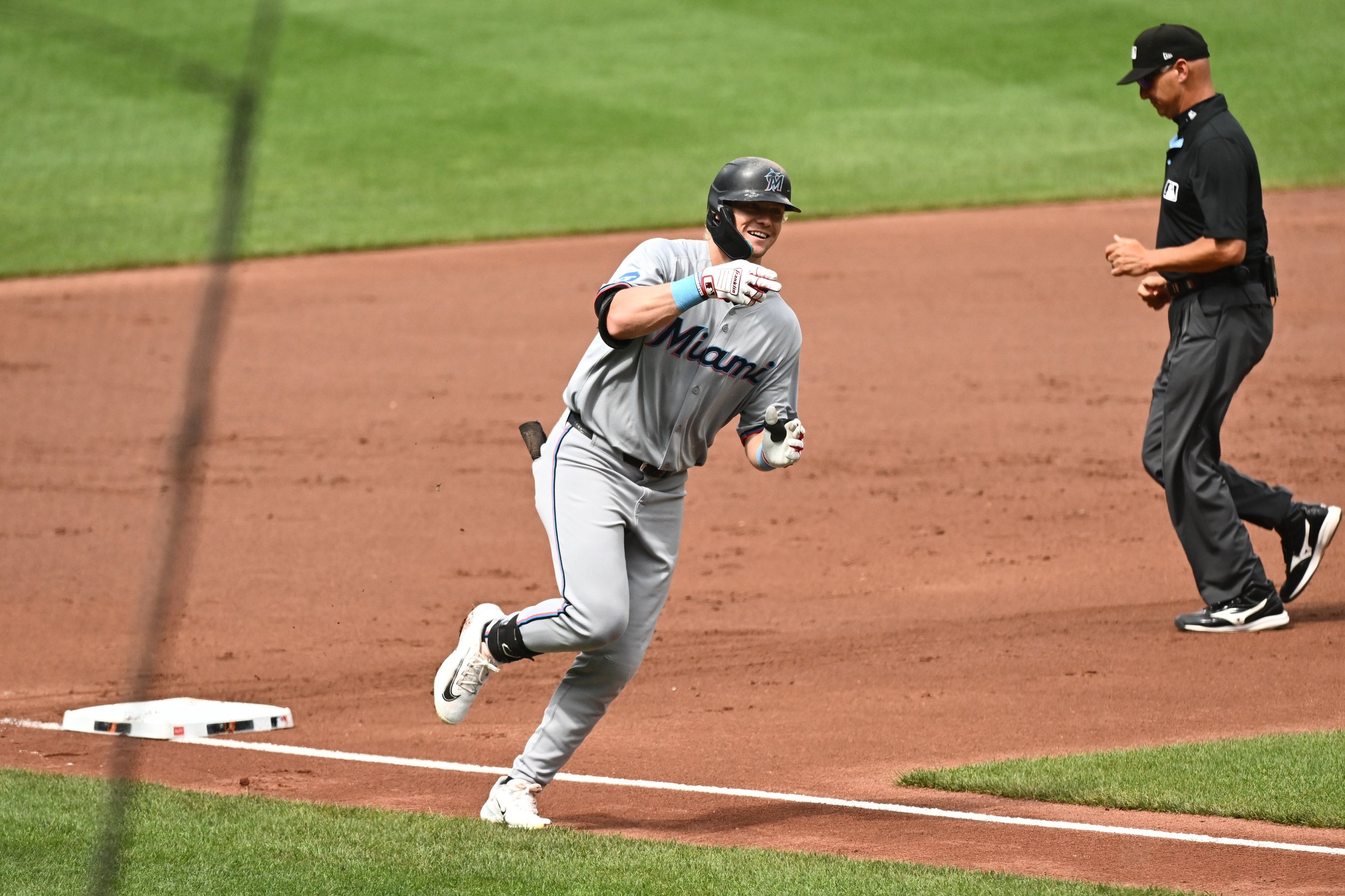 Stowers slugs three home runs in revenge game win over former club