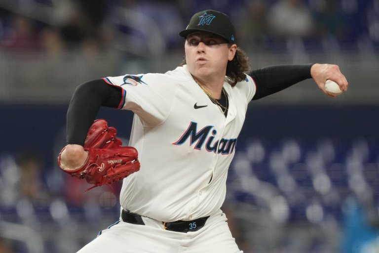 Marlins trade Ryan Weathers to New York Yankees