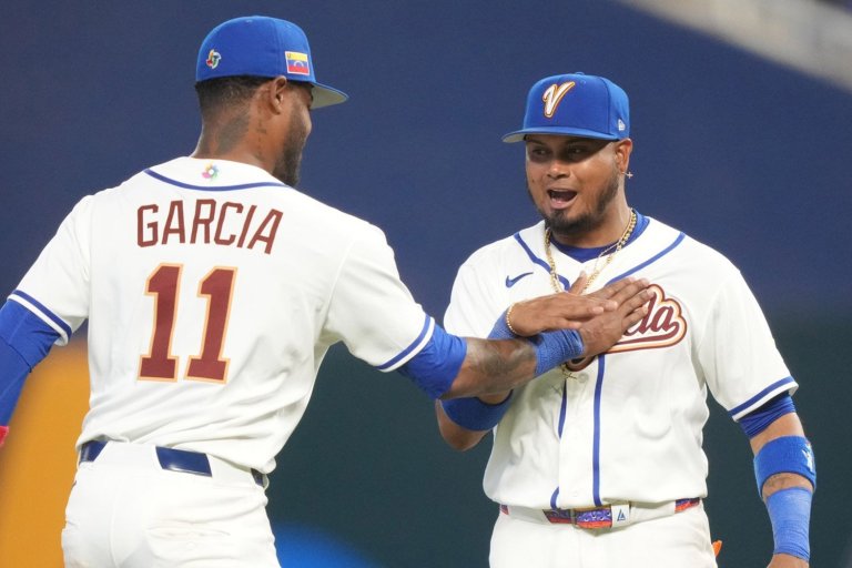 Javier Sanoja's Go-Ahead Homer Leads Venezuela To Victory Over The Netherlands