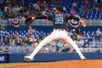 What could a potential Eury Pérez extension look like?