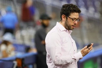How Peter Bendix makes roster decisions, collaborates with Clayton McCullough