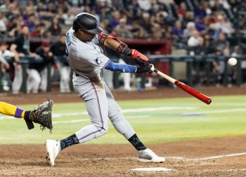 Ruiz plays hero for Marlins with game-winning double