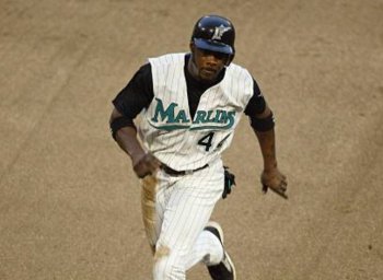 25-year Marliniversary: Wilson's 3-run walk-off blast propels Marlins past Cubs, 7-6
